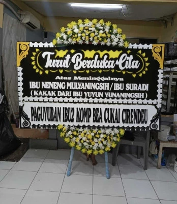 Papan Bunga di Periuk